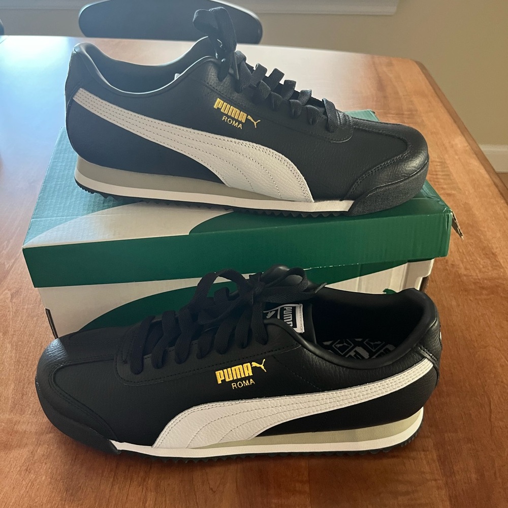 Puma Black and White Sneakers Classic Design